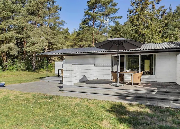Holiday home 1403-aakirkeby-sortspaettevej-12 Vester Somarken